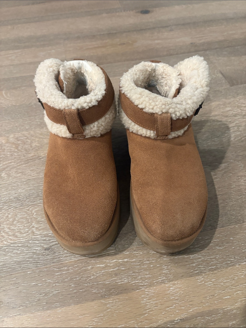 PLATFORM UGG boots - chestnut